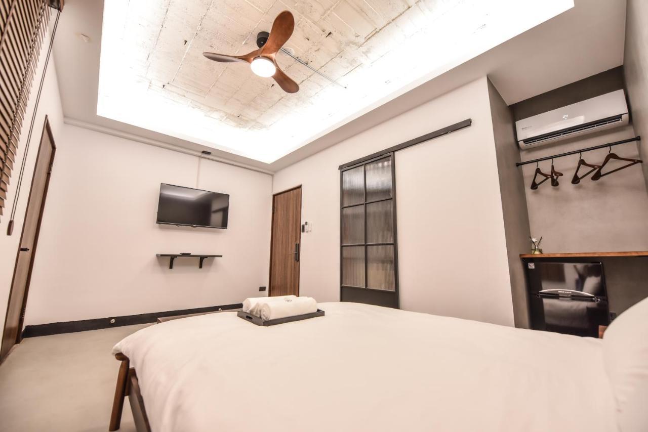 Eryang Homestay ไถหนาน ภายนอก รูปภาพ